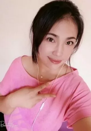 Ellie +971569604300